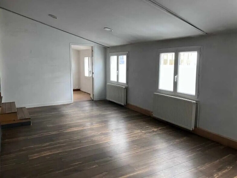 73 Rue Ernest Renan, Nanterre à louer - Photo de l’immeuble – Image 3 sur 13