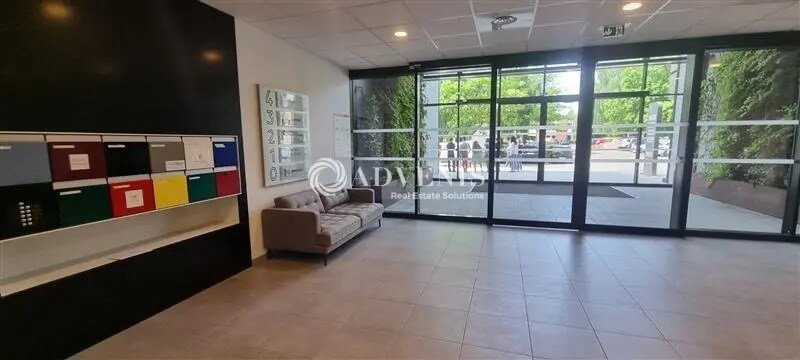Bureau dans VILLENEUVE-D'ASCQ à louer - Hall d’entrée – Image 3 sur 7