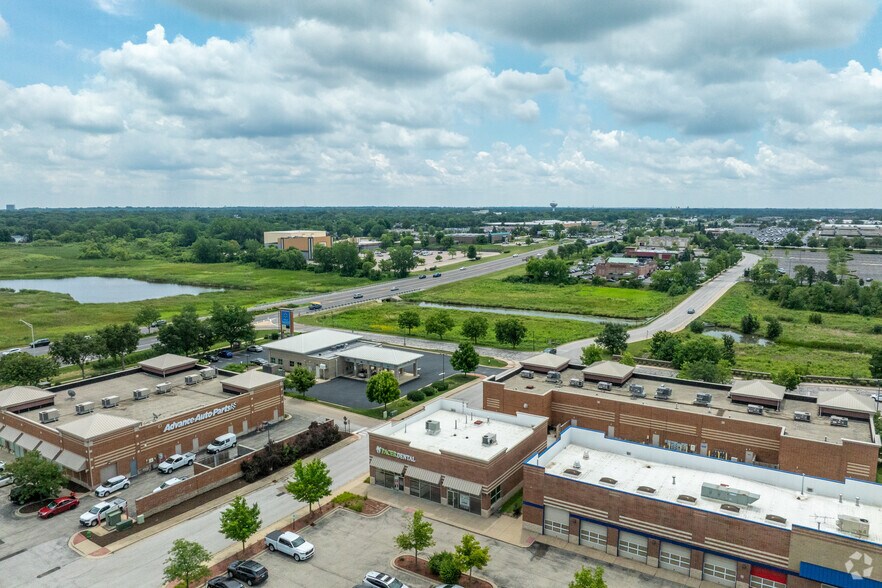 849-853 N Randall Rd, Batavia, IL à vendre - Photo de l’immeuble – Image 3 sur 4