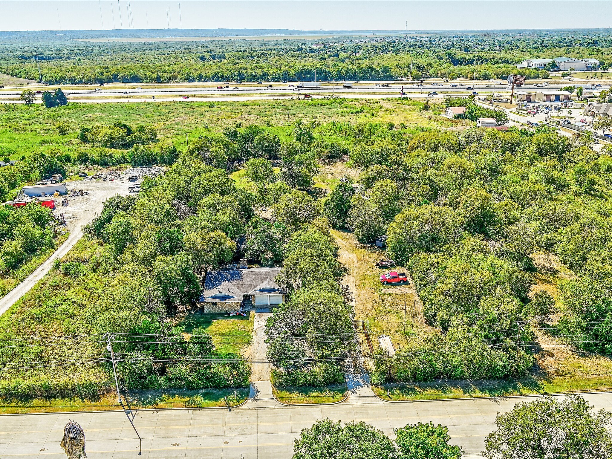917 E Fishcreek Rd, Grand Prairie, TX à vendre Photo principale– Image 1 sur 8