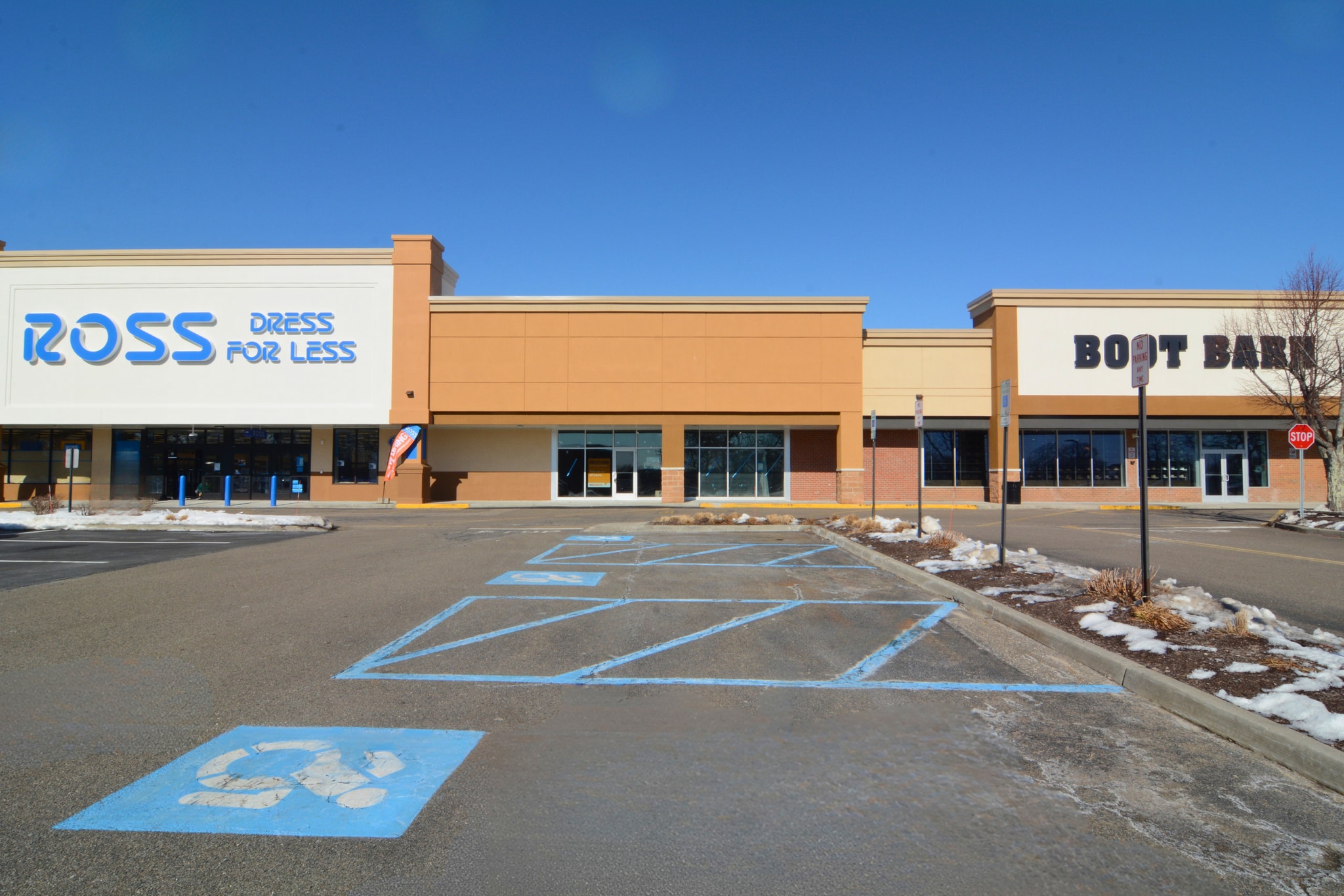 1088-1791 Old Country Rd, Riverhead, NY à louer Photo intérieure– Image 1 sur 18