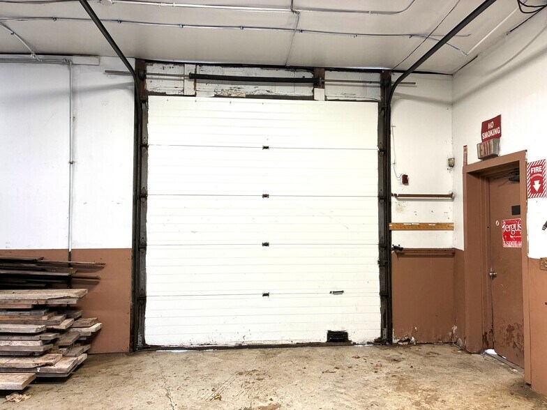 1249 Lehigh Station Rd, Henrietta, NY à louer - Photo de l’immeuble – Image 3 sur 20