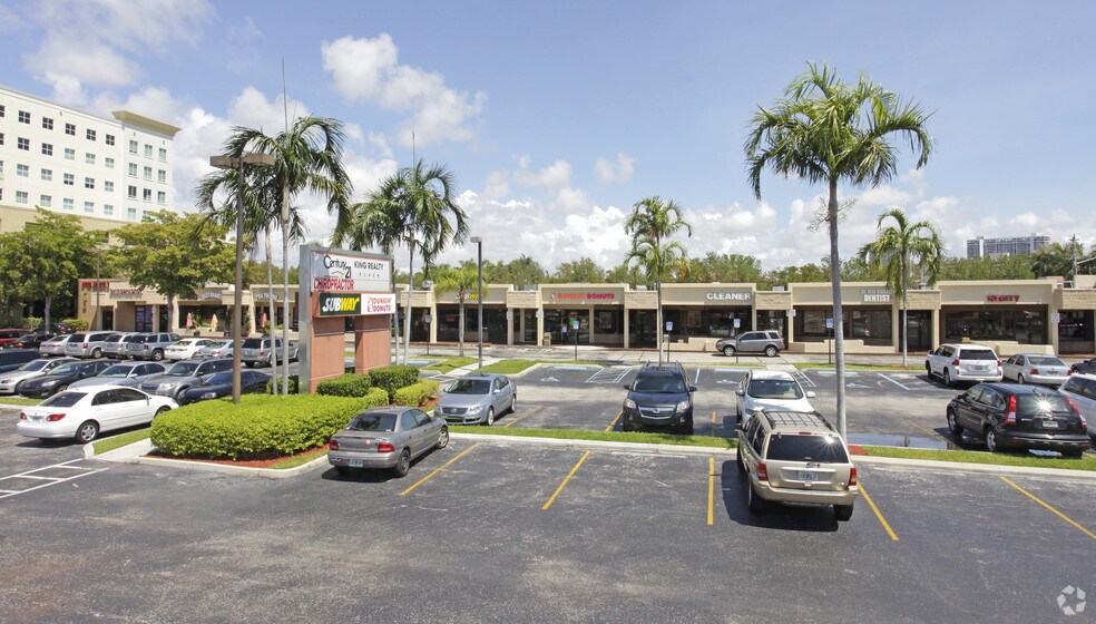 3405-3495 NE 163rd St, North Miami Beach, FL à louer - Photo de l’immeuble – Image 3 sur 6