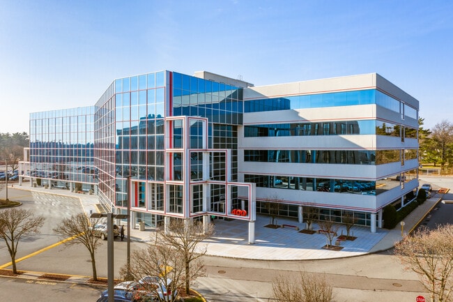 Plus de détails pour 400 Garden City Plz, Garden City, NY - Bureau à louer