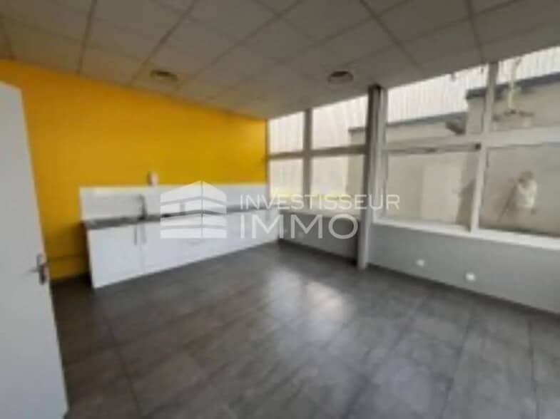 Bureau dans Noisy-le-Sec à vendre - Photo de l’immeuble – Image 3 sur 3