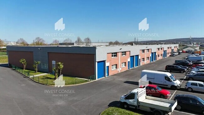 Plus de détails pour Bureau, Local d'activités à louer