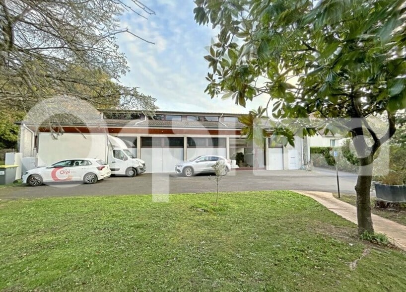Industriel/Logistique dans Bures-sur-Yvette à vendre - Photo de l’immeuble – Image 1 sur 1