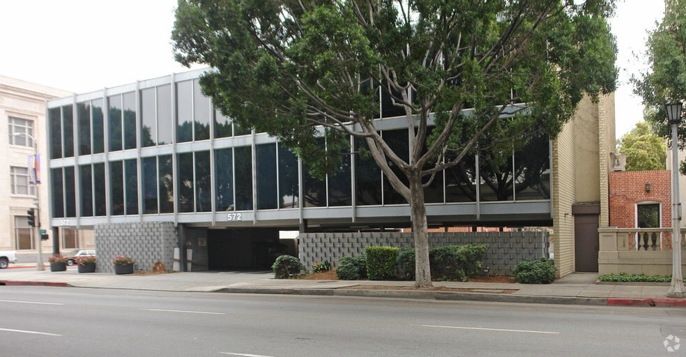 572 E Green St, Pasadena, CA à louer - Photo de l’immeuble – Image 2 sur 12