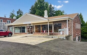 326 Bustleton Pike, Feasterville Trevose, PA à louer Photo intérieure– Image 2 sur 3