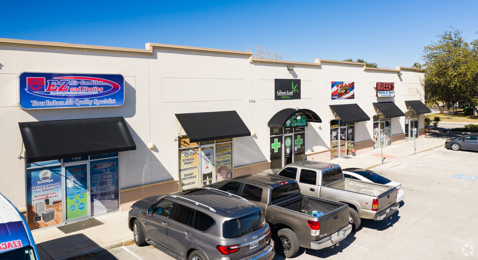 7755 Eckhert Rd, San Antonio, TX à louer - Photo de l’immeuble – Image 2 sur 3