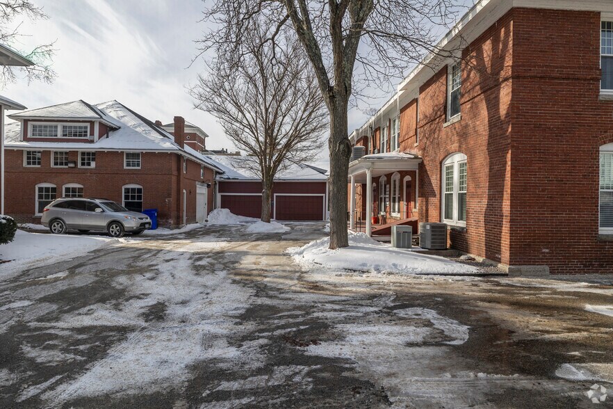 41 Brook St, Manchester, NH à louer - Photo de l’immeuble – Image 2 sur 7