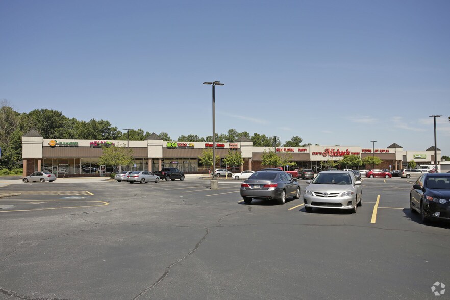 1977 Scenic Highway (124), Snellville, GA à louer - Photo principale – Image 1 sur 3
