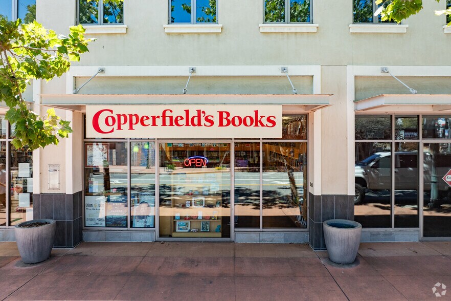 999 Grant Ave, Novato, CA à louer - Photo de l’immeuble – Image 3 sur 4