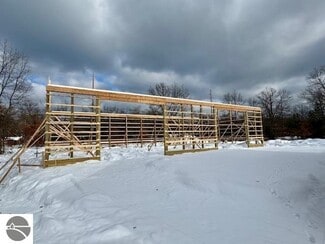 Plus de détails pour 2409 Aero-Park ct, Traverse City, MI - Spécialisé à vendre