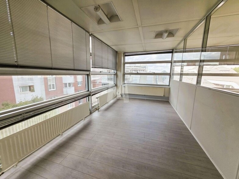 Cours Blaise Pascal, Évry-Courcouronnes à vendre - Photo de l’immeuble – Image 3 sur 11