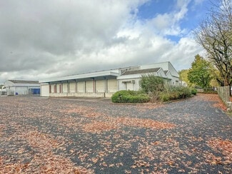 Plus de détails pour Local d'activités à louer