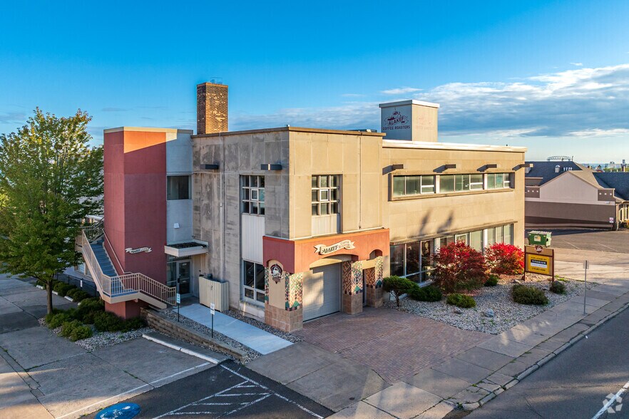 1330 E Superior St, Duluth, MN à louer - Photo de l’immeuble – Image 2 sur 10