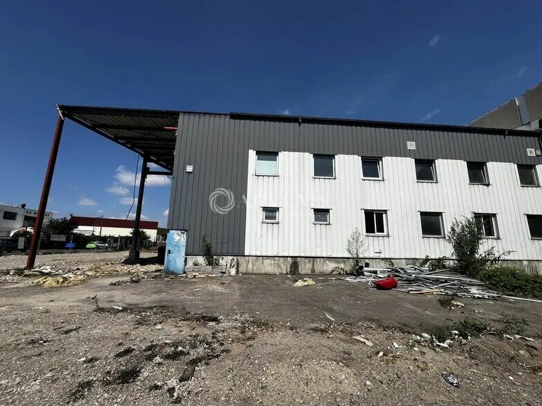 Local d'activités dans Strasbourg à vendre - Photo de l’immeuble – Image 1 sur 9