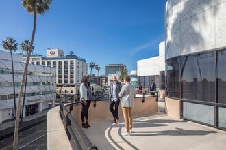 100 N Crescent Dr, Beverly Hills, CA à louer Photo intérieure– Image 1 sur 3