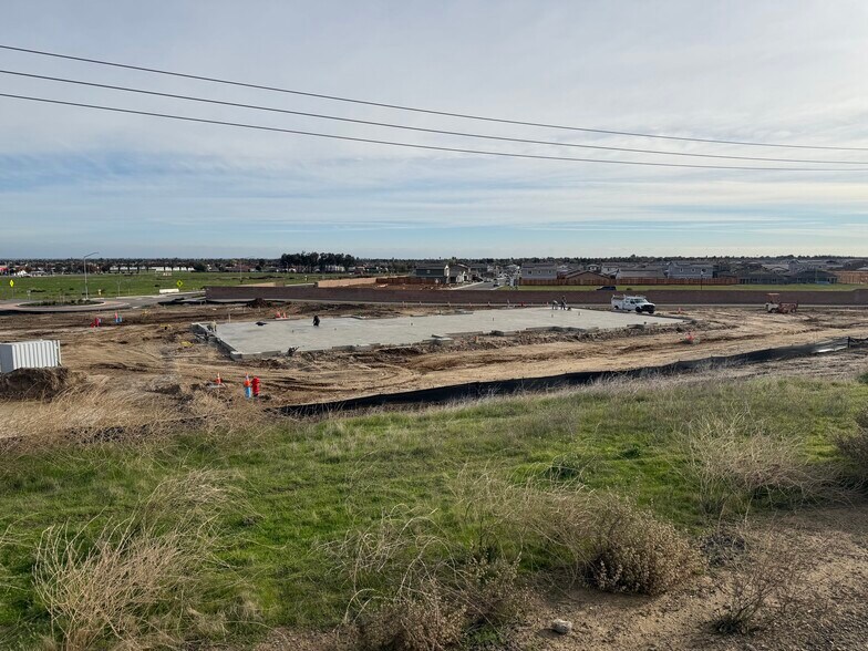 2665 Sperry Ave, Patterson, CA à louer - Photo de l’immeuble – Image 1 sur 7