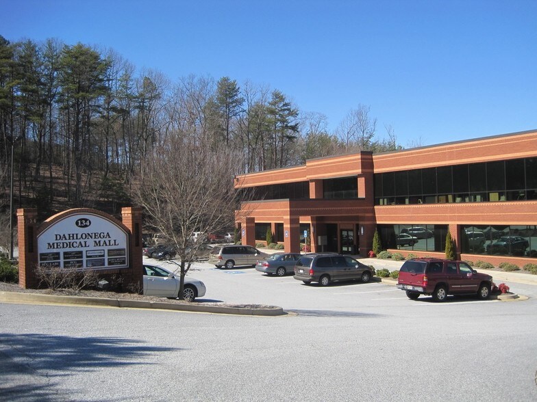 134 Ansley Dr, Dahlonega, GA à louer - Photo de l’immeuble – Image 2 sur 13