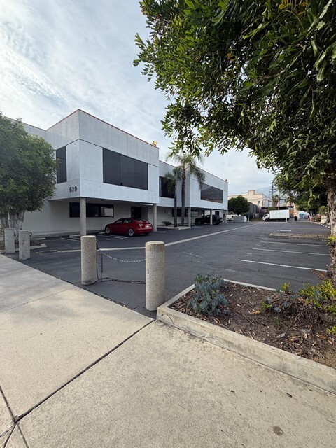 529 Hahn Ave, Glendale, CA à louer Photo intérieure– Image 1 sur 2