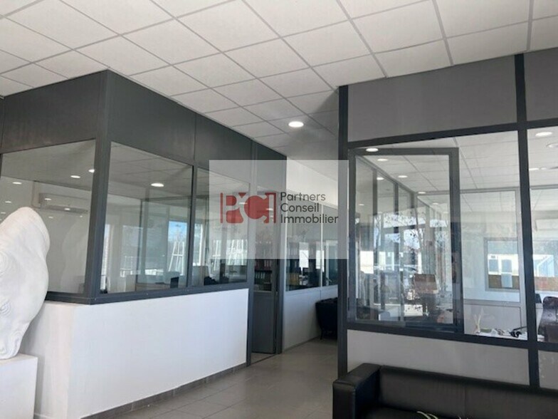 Local d'activités dans Bernis à vendre - Photo intérieure – Image 3 sur 3
