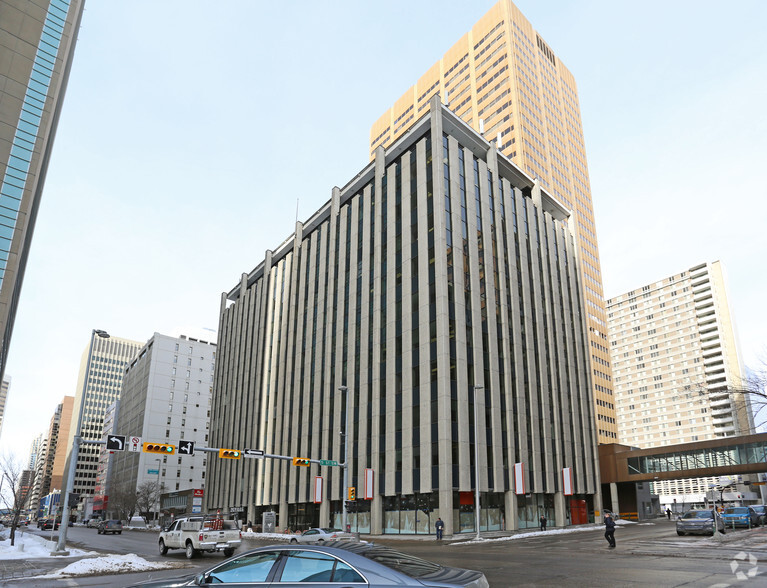 600 6 Ave SW, Calgary, AB à louer - Photo de l’immeuble – Image 1 sur 3