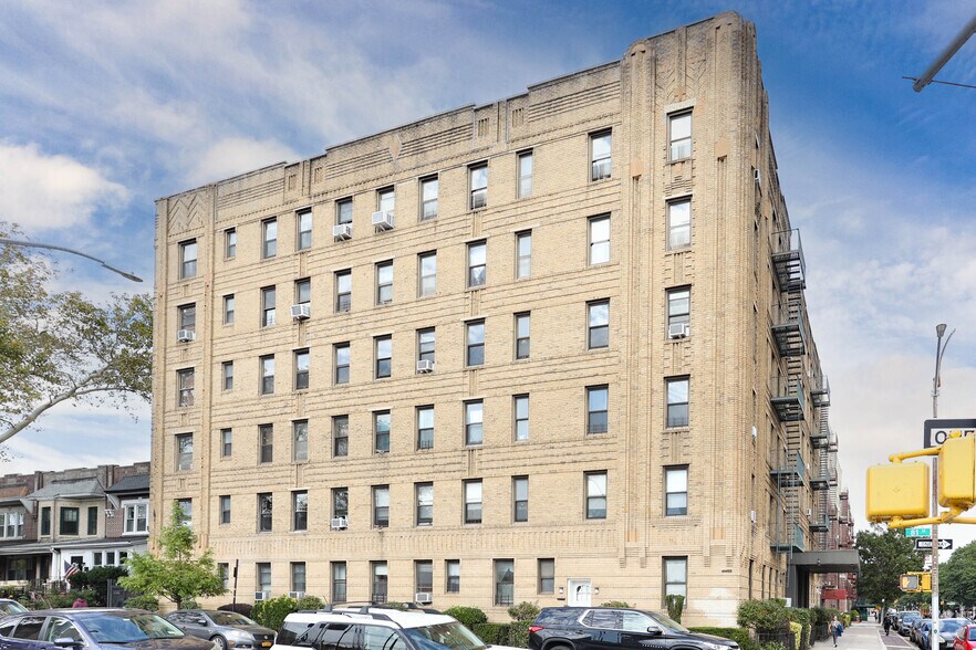8020 4th Ave, Brooklyn, NY à louer - Photo de l’immeuble – Image 3 sur 7