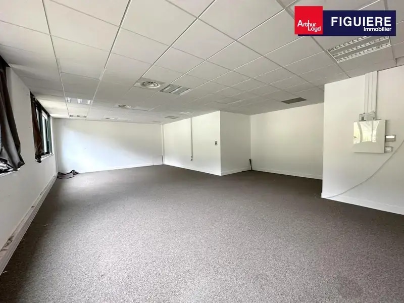 595 Rue Pierre Berthier, Aix-en-Provence à louer Photo intérieure– Image 1 sur 3