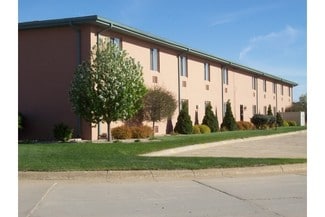 Plus de détails pour 1401 N 2nd St, Cherokee, IA - Hôtellerie à vendre