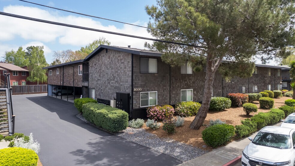 8020-8050 Beverly Dr, Rohnert Park, CA à vendre - Photo de l’immeuble – Image 2 sur 35