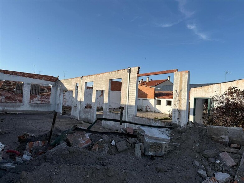 Ronda Sur, Cantalapiedra, Salamanca à vendre - Photo de l’immeuble – Image 3 sur 9
