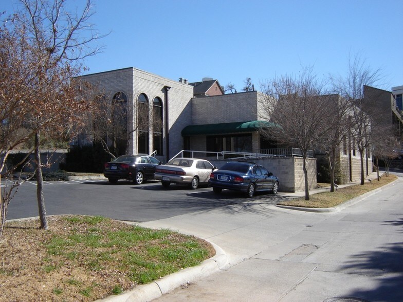 320 Purcey St, Fort Worth, TX à vendre - Photo de l’immeuble – Image 2 sur 10