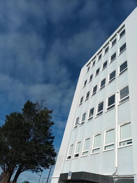 Bureau dans Le Havre à louer - Photo de l’immeuble – Image 1 sur 3