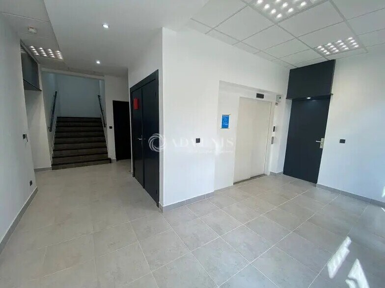 Bureau dans Cergy à louer - Photo de l’immeuble – Image 2 sur 5