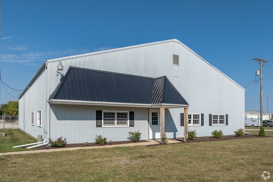 950 Gore Rd, Morris, IL à louer - Photo de l’immeuble – Image 3 sur 12