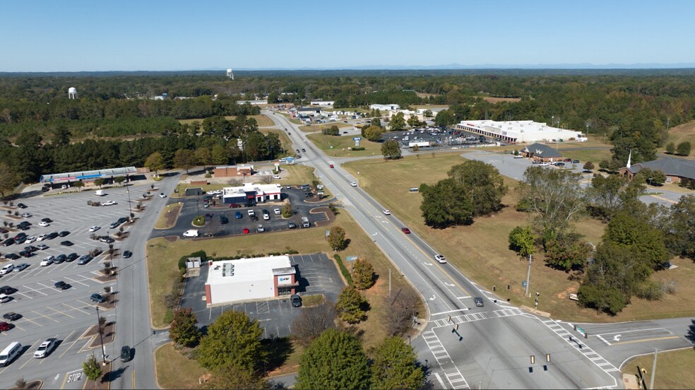 175 Frontage Rd, Hartwell, GA à louer - Photo de l’immeuble – Image 3 sur 7