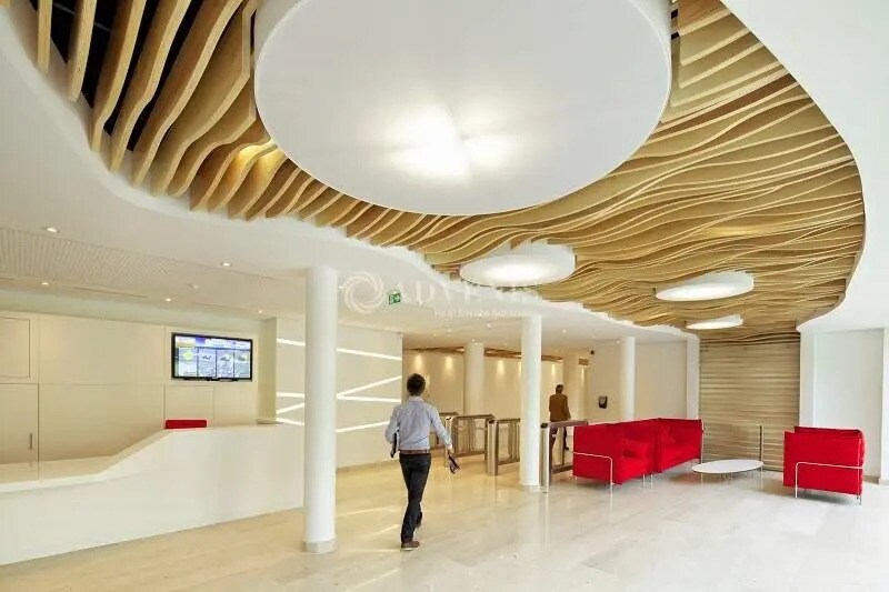 Bureau dans Clamart à louer - Hall d’entrée – Image 3 sur 9