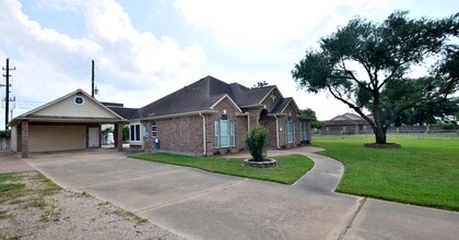 13203 Weiman Rd, Houston, TX à louer Photo de l’immeuble– Image 1 sur 1