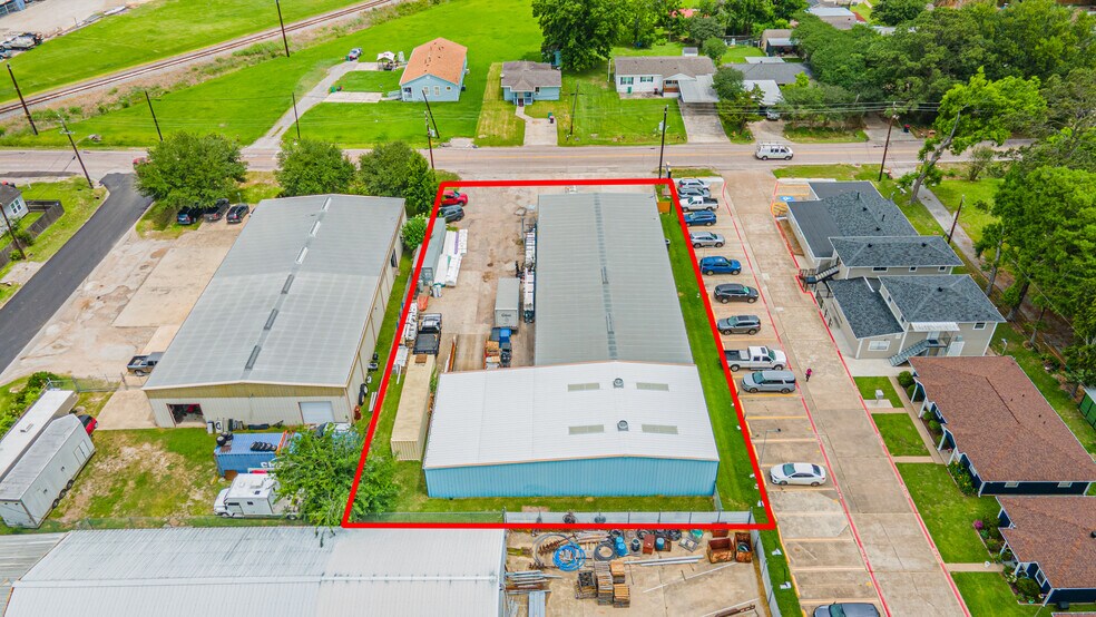705 Cedar Bayou Rd, Baytown, TX à louer - Photo de l’immeuble – Image 2 sur 26