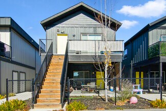 Plus de détails pour 120 Calgary Av, Penticton, BC - Logement à vendre