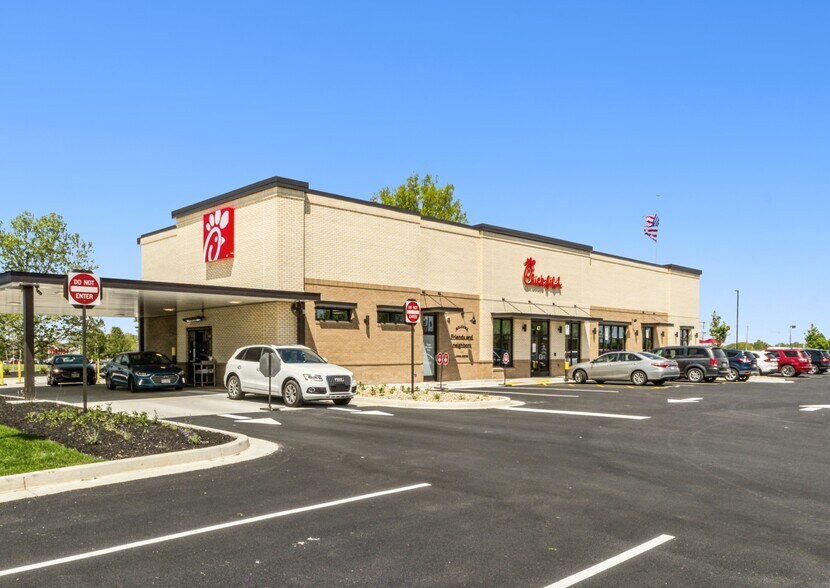 9009-9051 Columbus Pike, Lewis Center, OH à louer - Photo principale – Image 3 sur 5