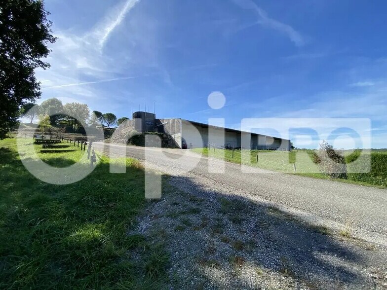 Local d'activités dans Réalville à vendre - Photo de l’immeuble – Image 1 sur 12