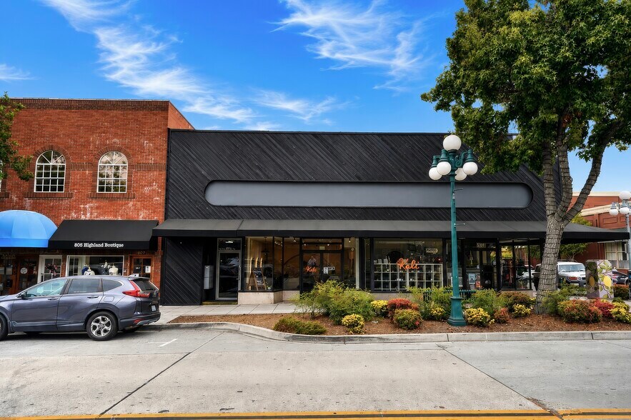 501 S Myrtle Ave, Monrovia, CA à vendre - Photo de l’immeuble – Image 2 sur 60