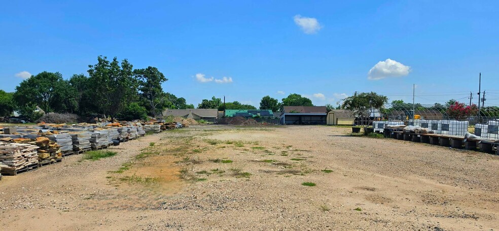 4901 Vista, Pasadena, TX à louer - Photo de l’immeuble – Image 3 sur 12