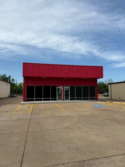 4429 Spencer Hwy, Pasadena, TX à louer - Photo principale – Image 1 sur 25