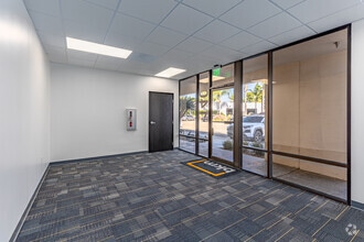 5205 Avenida Encinas, Carlsbad, CA à louer Photo intérieure– Image 2 sur 2