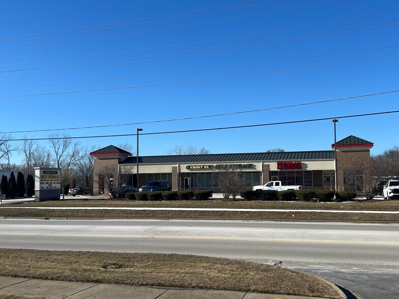 305 Front St, McHenry, IL à vendre - Photo principale – Image 1 sur 5