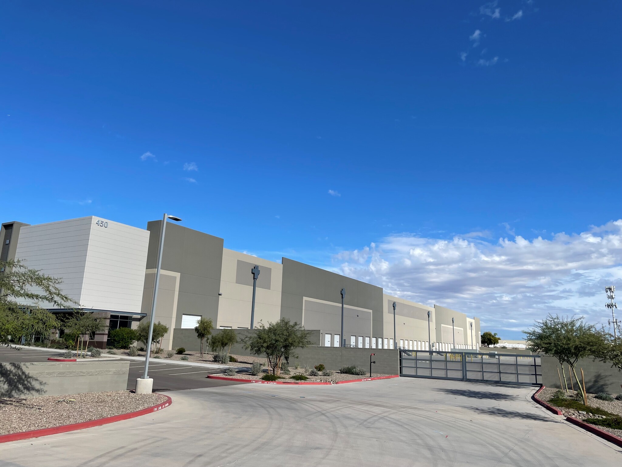 450 E Germann Rd, Gilbert, AZ à louer Photo de l’immeuble– Image 1 sur 5
